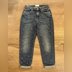 Mom jeans denim pants with pearl detail